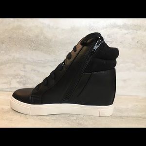 SO High Heeled Zip Up Sneaker